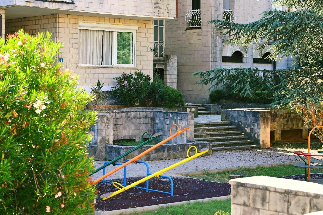 Apartment Luce ニヴィーチェ エクステリア 写真